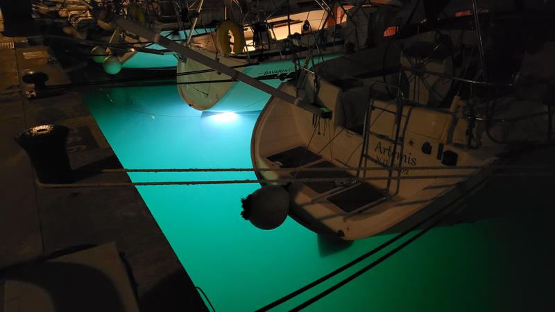 Book yachts online - sailboat - Bavaria 40 - BLACK PEARL - rent