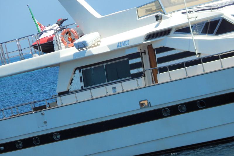 Book yachts online - motorboat - Azimut 76 - Golden Eagle - rent