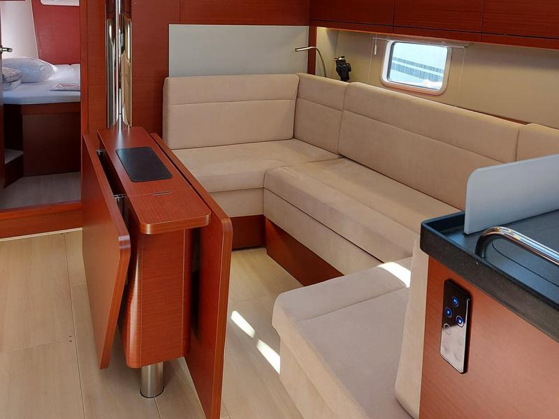 Book yachts online - sailboat - Hanse 418 - Polynoe - rent