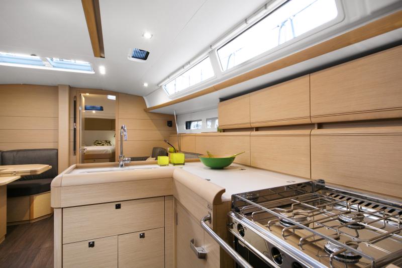 Book yachts online - sailboat - Sun Odyssey 479 - Breaking Away - rent
