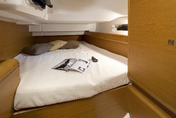 Book yachts online - sailboat - Sun Odyssey 419 - Weather or Knot - rent