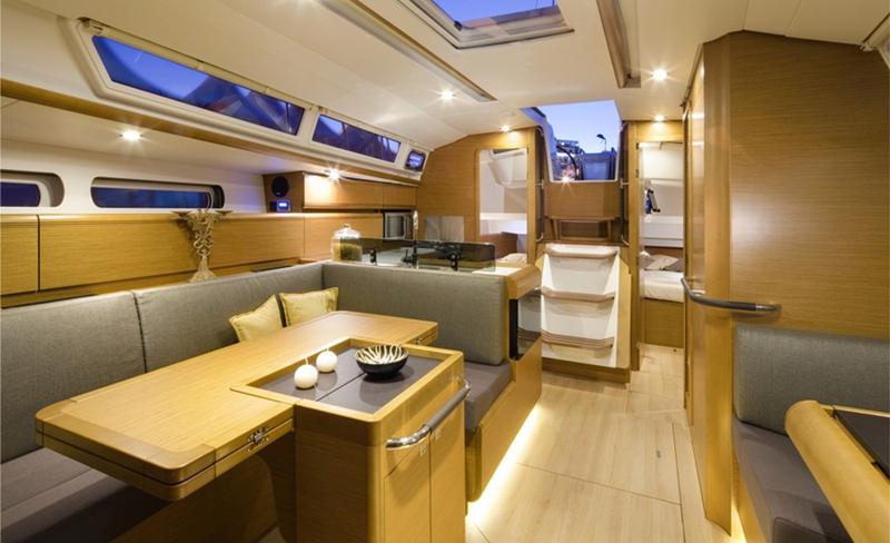 Book yachts online - sailboat - Sun Odyssey 419 - Weather or Knot - rent