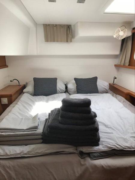 Book yachts online - catamaran - Lagoon 450 F - Grey Goose II - All inclusive half board - rent