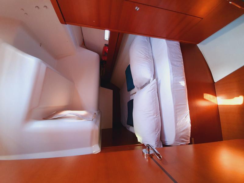 Book yachts online - sailboat - Dufour 405 - Namaste - rent
