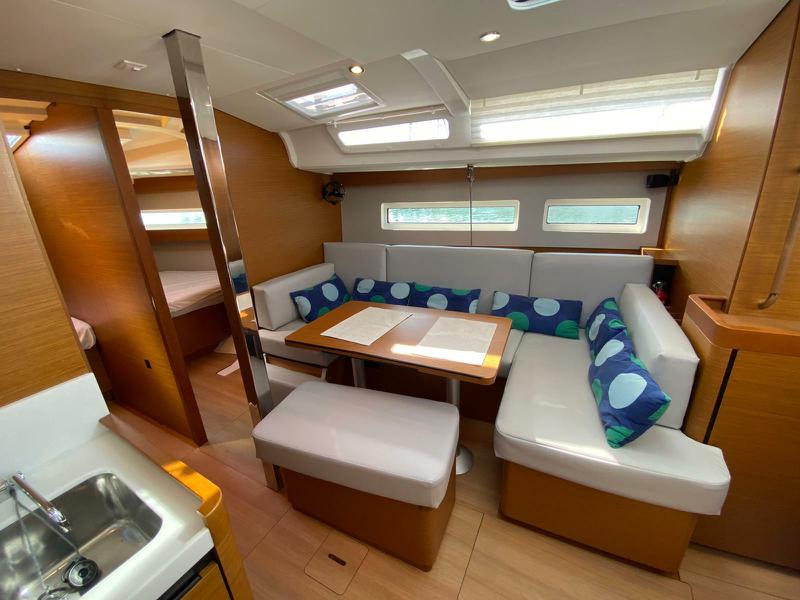 Book yachts online - sailboat - Sun Odyssey 440 - McLir II - rent