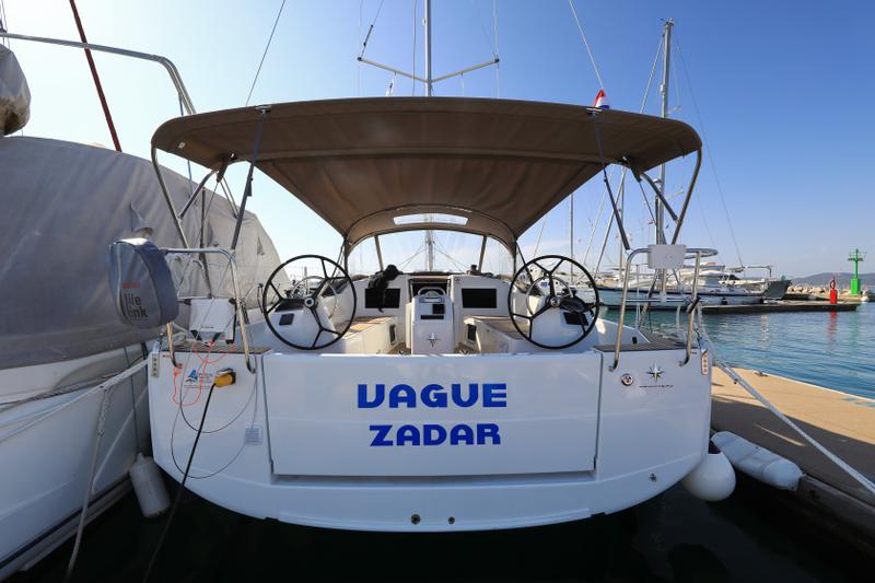 Book yachts online - sailboat - Sun Odyssey 410 - Vague - rent