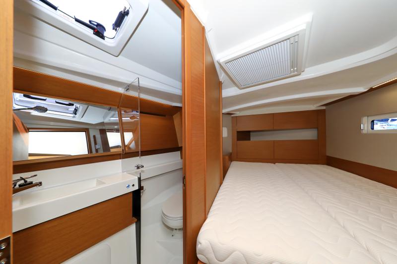 Book yachts online - sailboat - Sun Odyssey 410 - Vague - rent