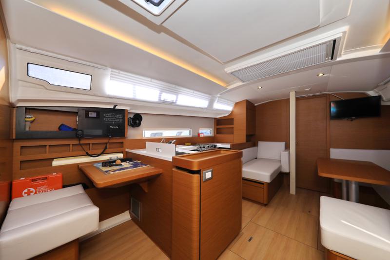 Book yachts online - sailboat - Sun Odyssey 410 - Vague - rent