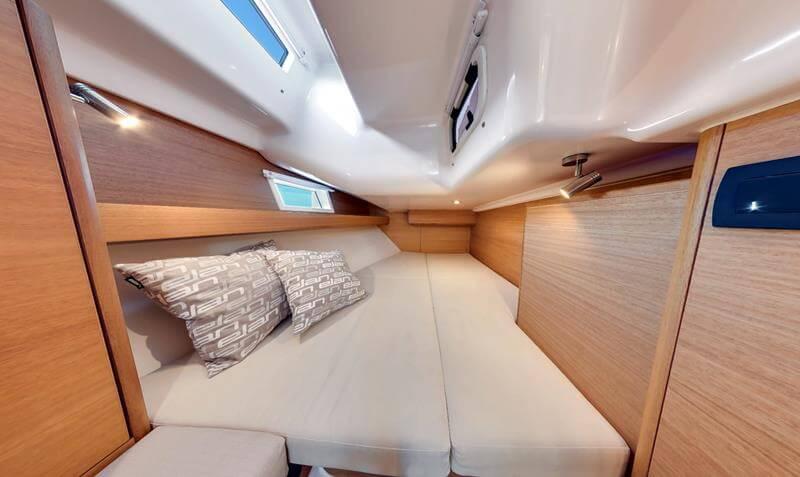 Book yachts online - sailboat - Elan 45.1 Impression 3 cabins 2 heads - Urshy - rent