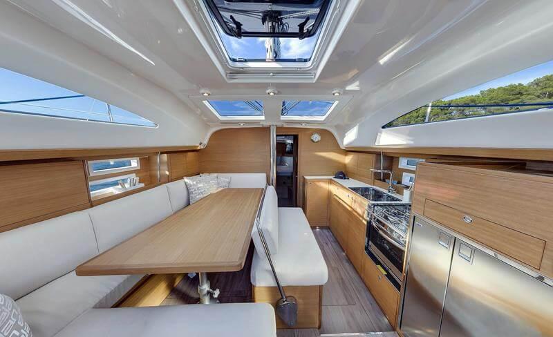 Book yachts online - sailboat - Elan 45.1 Impression 3 cabins 2 heads - Urshy - rent