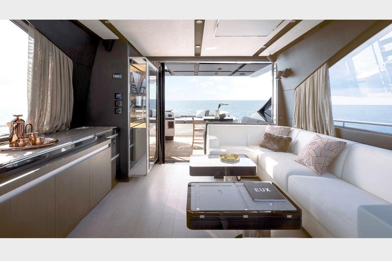 Book yachts online - motorboat - Azimut S7 - ESCAPE - rent