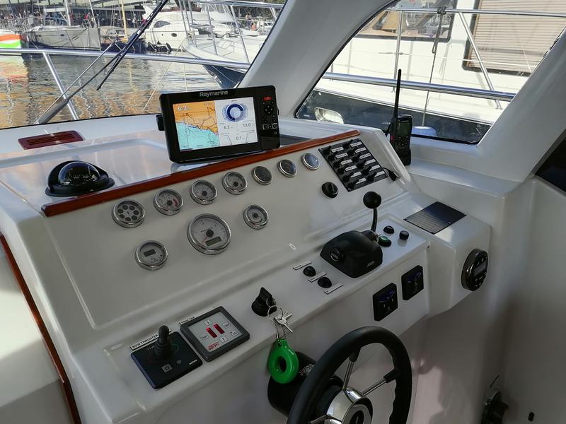 Book yachts online - motorboat - AC DC Daycruiser 12.0 - AC DC Daycruiser 12.0 - rent