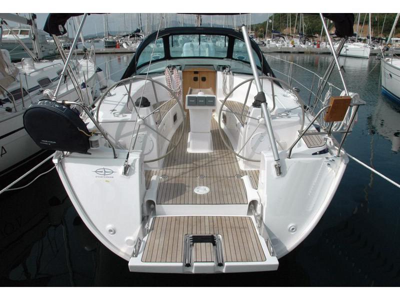 Book yachts online - sailboat - Bavaria 40 - Juliana - Bavaria 40 Cruiser - rent