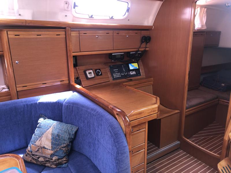 Book yachts online - sailboat - Bavaria 40 - Juliana - Bavaria 40 Cruiser - rent