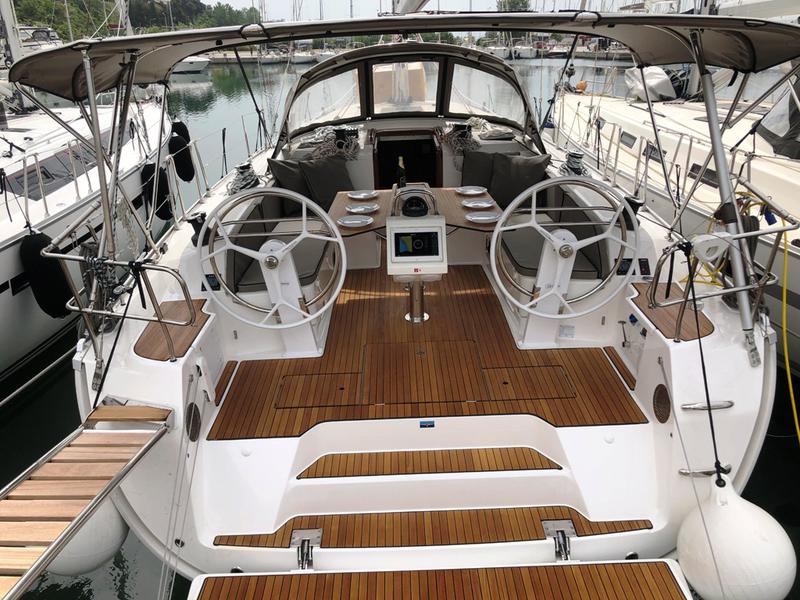 Book yachts online - sailboat - Bavaria Cruiser 46 - Michael Bavaria 46 Cruiser - rent