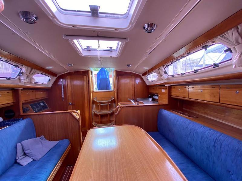 Book yachts online - sailboat - Bavaria 31 Cruiser - Free Spirits - rent
