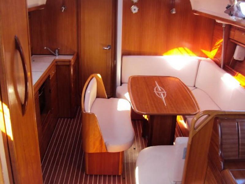 Book yachts online - sailboat - Bavaria 39 Cruiser - Marja - rent