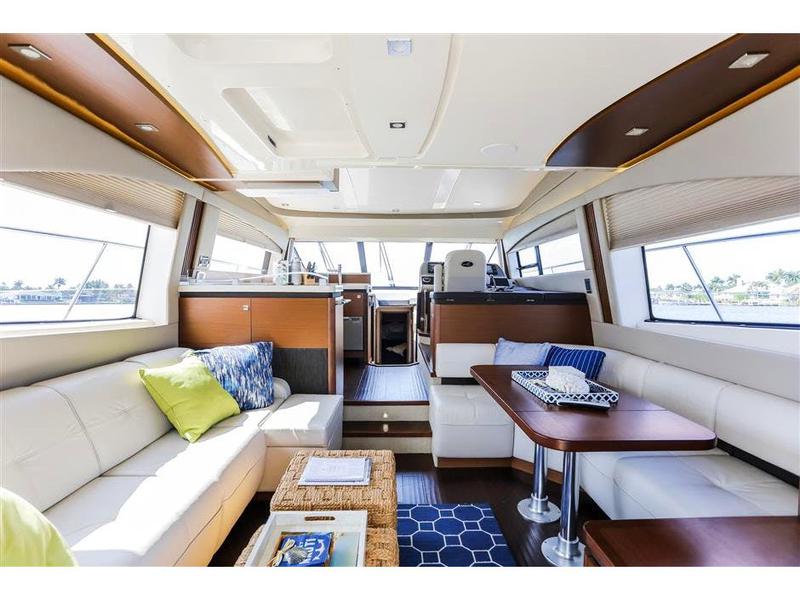 Book yachts online - motorboat - Sea Ray 510 - Bateau d' Amis - rent