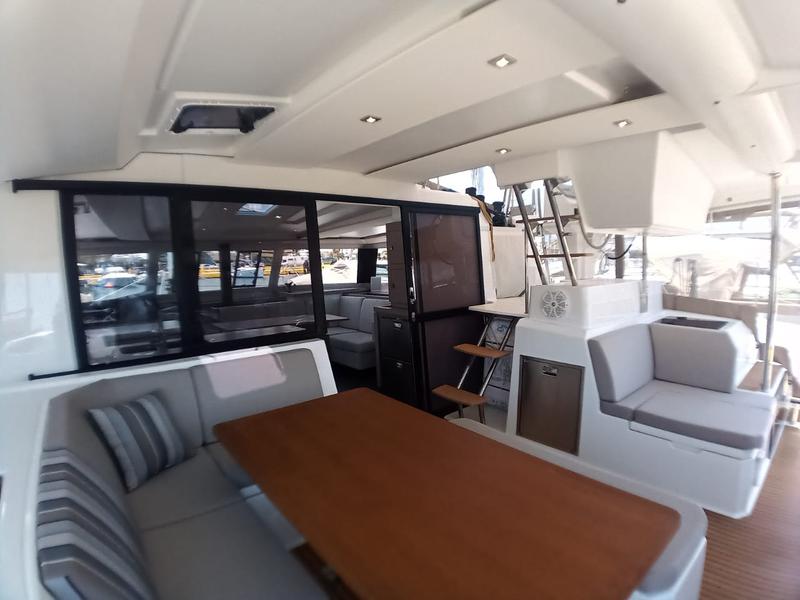 Book yachts online - catamaran - Astréa 42 - Nostos - rent