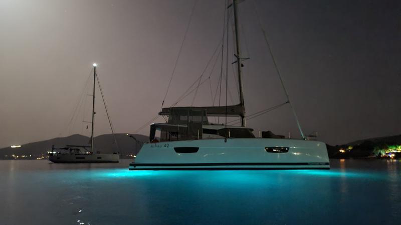 Book yachts online - catamaran - Astréa 42 - Nostos - rent