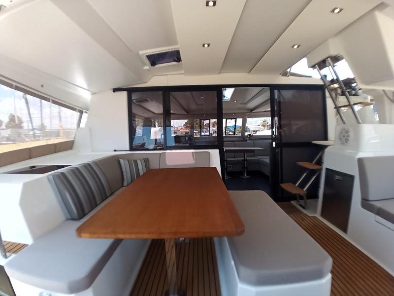 Book yachts online - catamaran - Astréa 42 - Nostos - rent