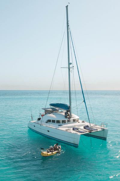 Book yachts online - catamaran - Lagoon 380 - BALAO - rent