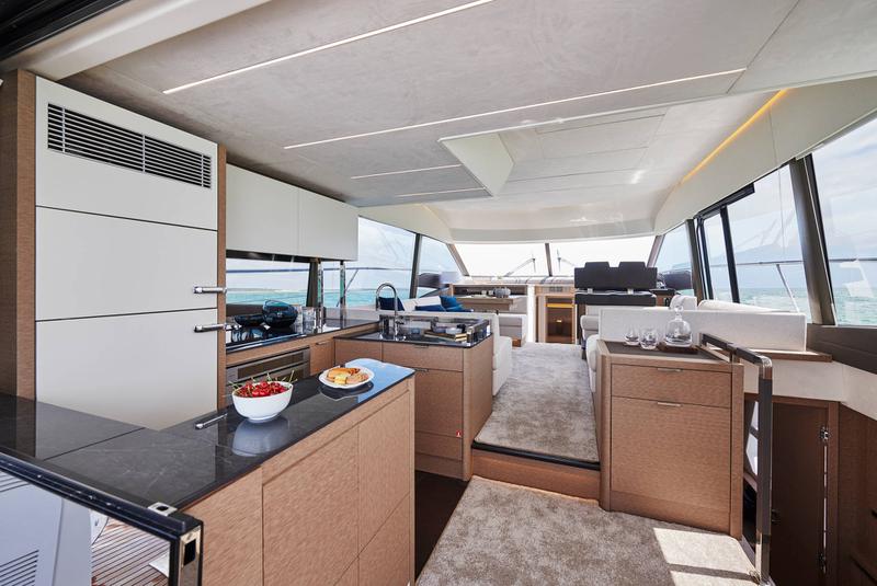 Book yachts online - motorboat - Prestige 590 Fly - no name - rent