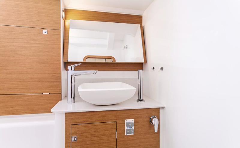 Book yachts online - sailboat - Dufour 460 Grand Large - Nora - rent