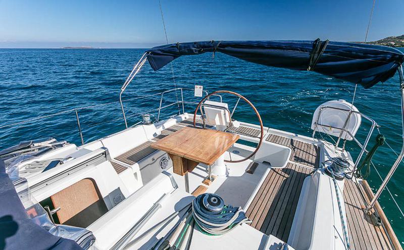 Book yachts online - sailboat - Oceanis 37 - Mary - rent
