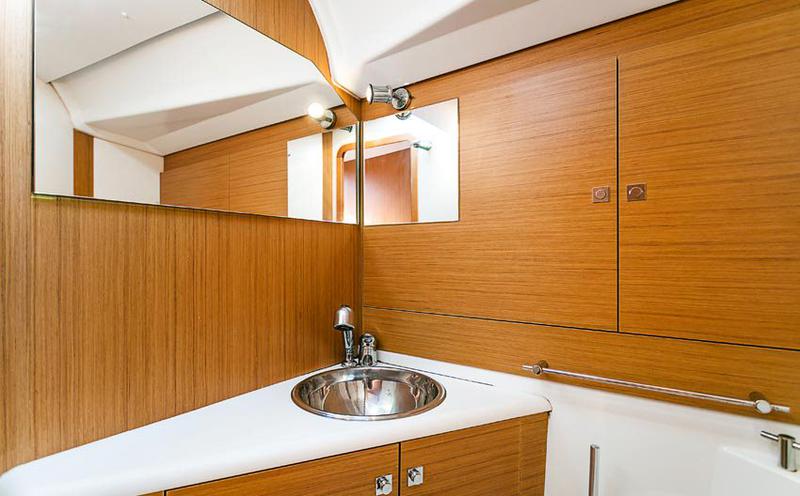 Book yachts online - sailboat - Sun Odyssey 49i - Monia - rent
