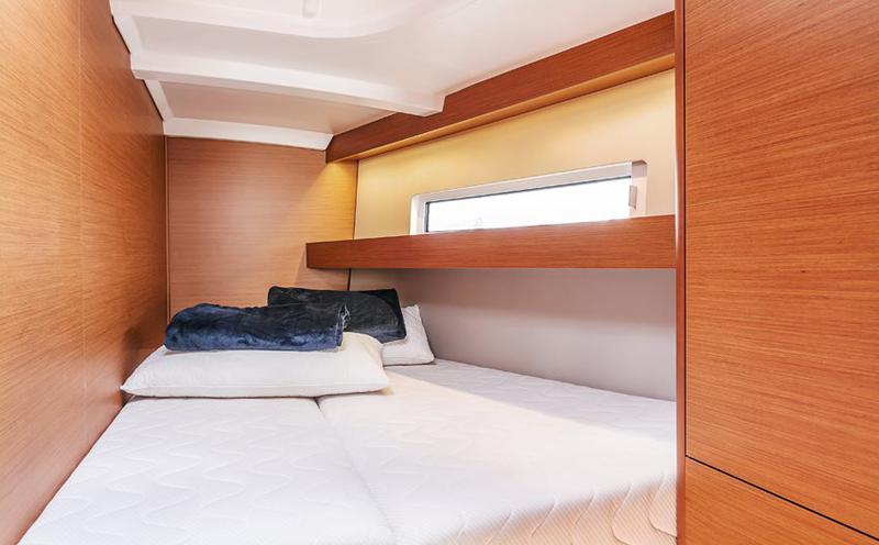 Book yachts online - sailboat - Sun Odyssey 440 - Indira - rent