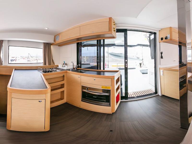 Book yachts online - catamaran - Lagoon 42 - 4 cab. - WILD  - rent