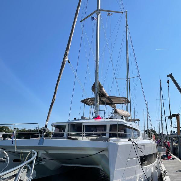 Book yachts online - catamaran - Bali 4.6 - Naya - rent