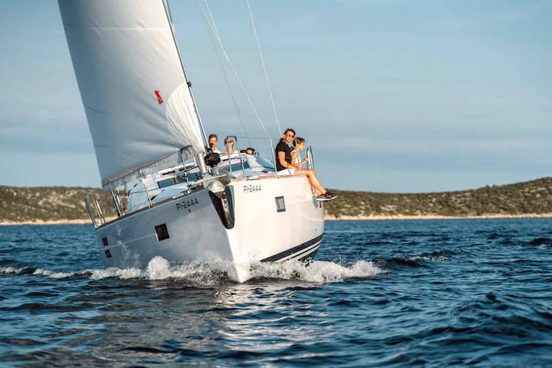 Book yachts online - sailboat - Elan Impression 45.1 - MOONLIGHT - rent