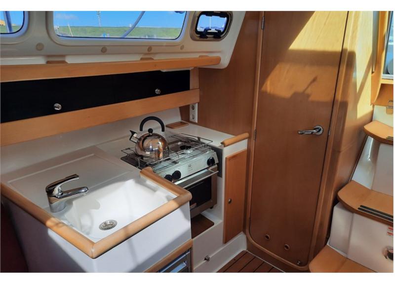 Book yachts online - sailboat - Huzar 30 Offshore - Helene - rent