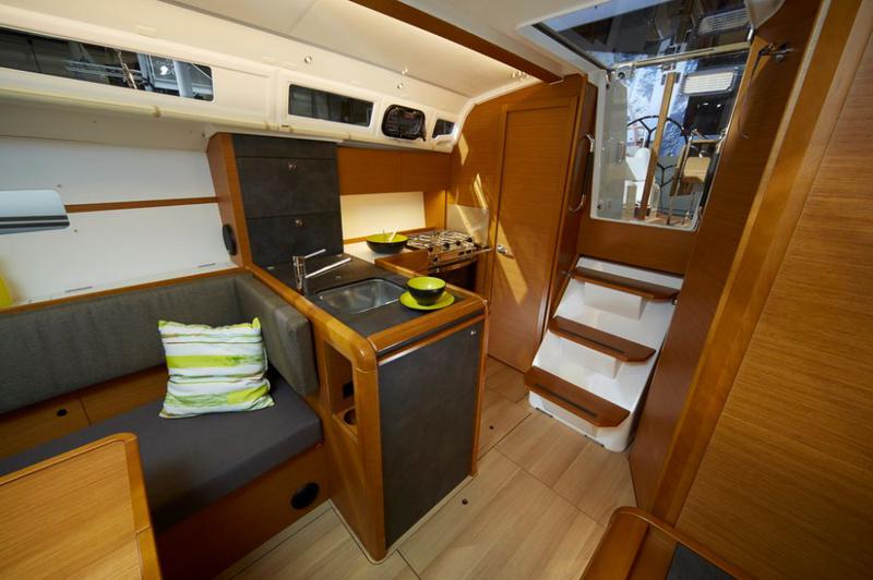 Book yachts online - sailboat - Sun Odyssey 349 b - Nara - rent