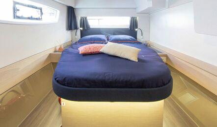 Book yachts online - catamaran - Astréa 42 - Arisa - rent
