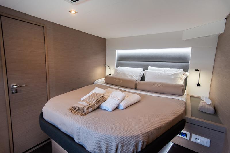 Book yachts online - catamaran - Fountaine Pajot - Saona 47 - Crewed   &quot;Alegria&quot; - rent