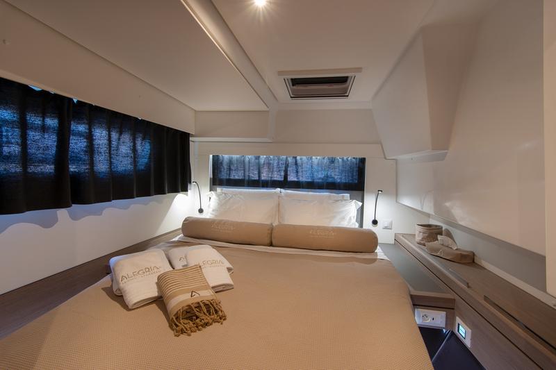 Book yachts online - catamaran - Fountaine Pajot - Saona 47 - Crewed   &quot;Alegria&quot; - rent
