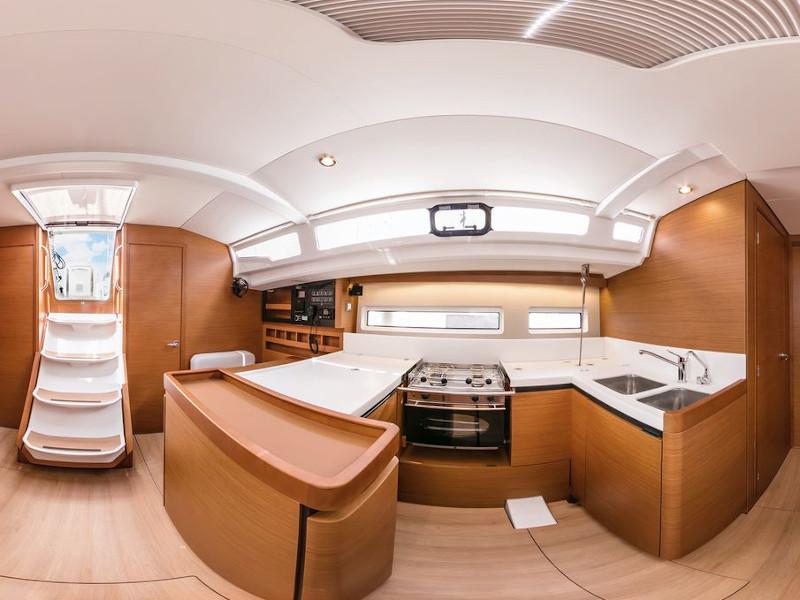 Book yachts online - sailboat - Sun Odyssey 440 - Coco - rent
