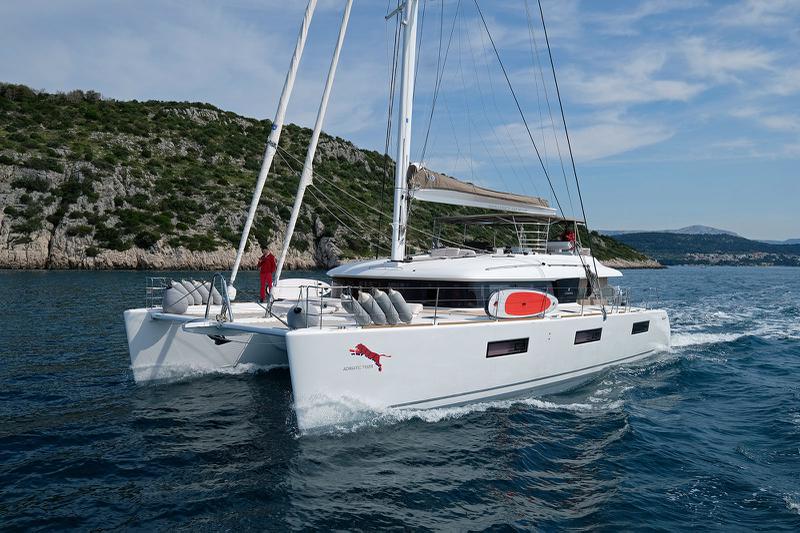 Book yachts online - catamaran - Lagoon 620 - ADRIATIC TIGER - rent