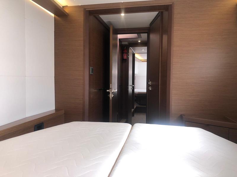 Book yachts online - catamaran - Lagoon 46 - Terra Sarda - air conditioned - - rent