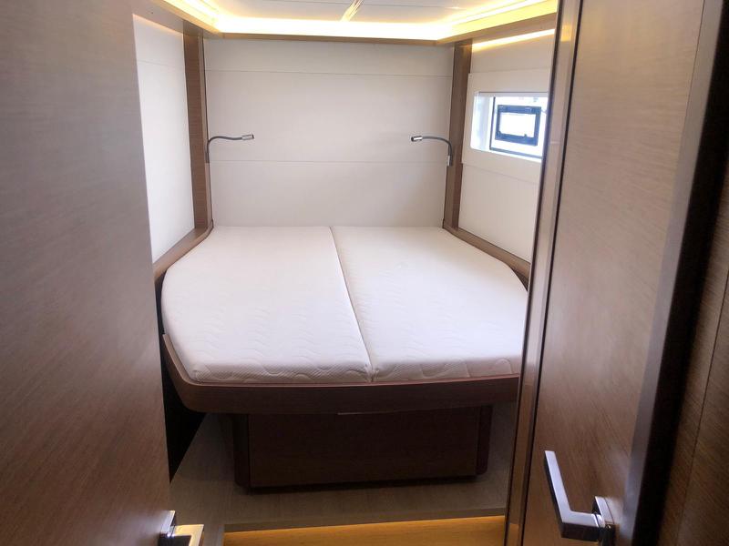 Book yachts online - catamaran - Lagoon 46 - Terra Sarda - air conditioned - - rent