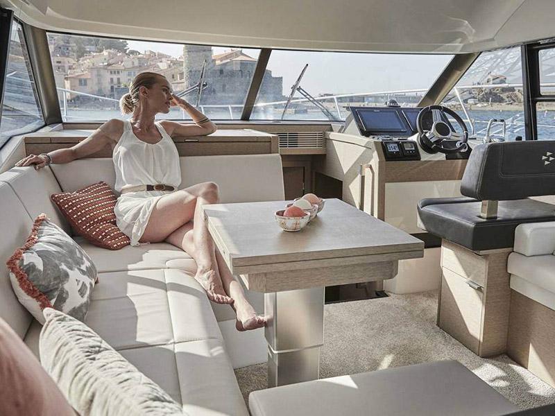 Book yachts online - motorboat - Prestige 420 Fly - NEW 2022! (Jet ski - option with extra charge) - rent