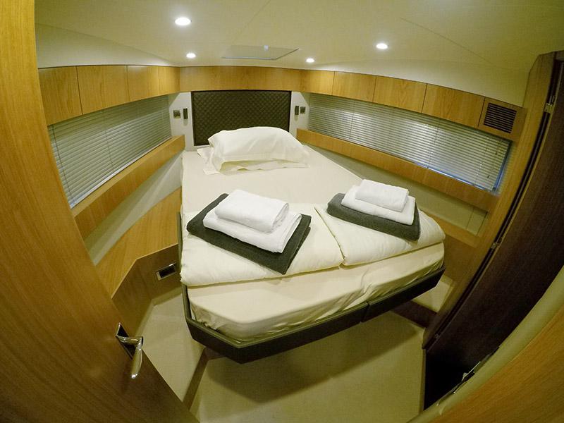 Book yachts online - motorboat - Fairline Squadron 50 - Get lucky (skipper obligatory) - NEW IN FLEET! - rent