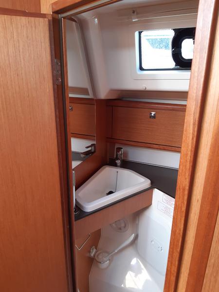 Book yachts online - sailboat - Bavaria Cruiser 34 - Olympia - rent