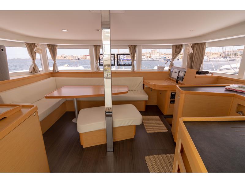 Book yachts online - catamaran - Lagoon 42 - Magan - rent