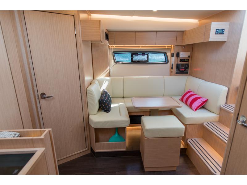 Book yachts online - motorboat - Bavaria SR41 - Sandy I  - rent