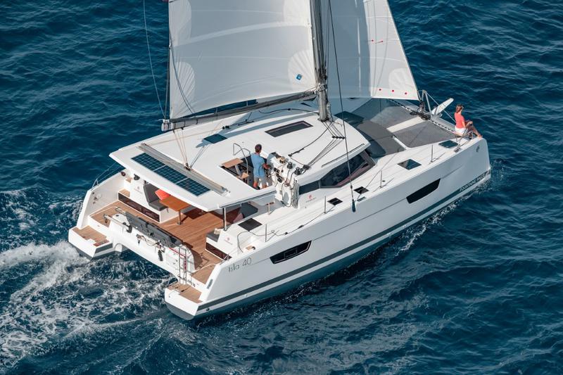Book yachts online - catamaran - Isla 40 - SAILOR VENUS  - rent
