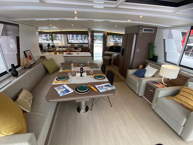 Book yachts online - catamaran - Bali 5.4 - Virginia - rent